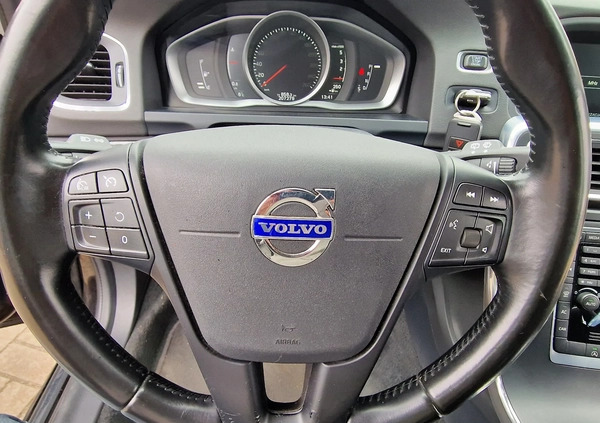 Volvo V60 cena 44900 przebieg: 207000, rok produkcji 2015 z Zduny małe 781